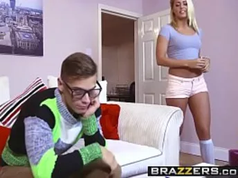 Brazzers - Teenagers Like It Yam-Sized - Christen Courtney and Chris Diamond - Killer Role Playing Game