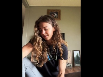 Witness Damsel as she accidentally bursts during Live with massage with a magic wand