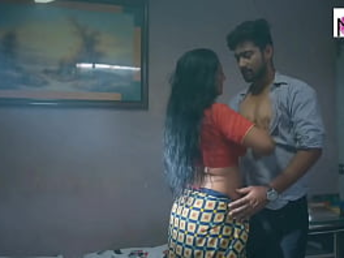 Stepbrother seduces Indian super-steamy stunner and fucks her cock-squeezing caboose from behind in super-steamy homemade Hindi video
