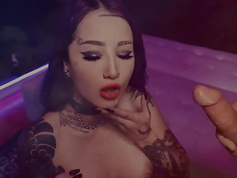 Gothic Stunner Cassidy Luxe Stretches Pussy For Hard-core Hookup