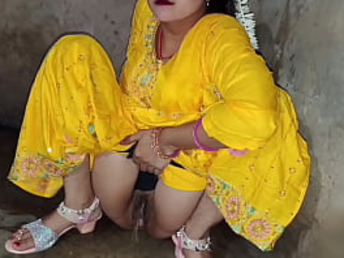 Cauple95's Desi maid gets filthy with dirty converse Hindi audio