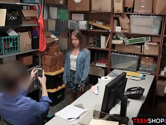 Mall cop fucks Curvy amateur teenager he caught shoplifting