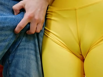 Skinny Babe Has Deep Perky Cameltoe and Big Long Culo in Taut Stretch pants