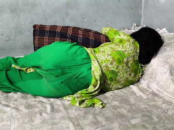 Stepmom gets a superb rock hard pegging from her sonnie on the bed