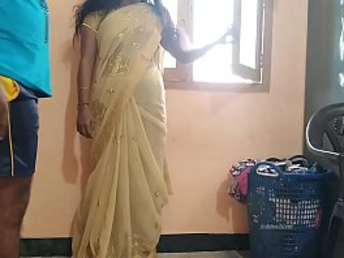Crazy Desi Bhabhi gets alone with Watchman & loves heavy anal invasion act