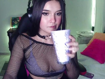 SweetieCami's uber-cute face glows as she gets her bum pulverized and face plugged by a gamer dude