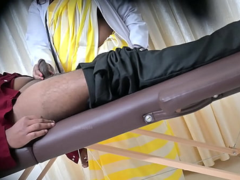 Desi DOCTOR SAHIYA giving handjob for patient