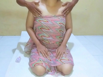 Ngentot Indonesian amateurs gain in value a smug massage & hard fuck with verified amateurs in HD