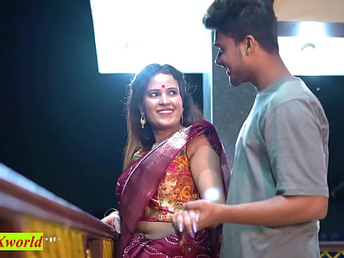 Sazi's sizzling wifey-exchange concludes in a non compos mentis internal ejaculation!