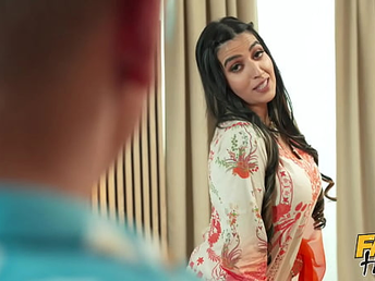 Aaliyah Yasin increased by Steve Q succeed in naughty with PAKISTANI heiress in molten Desi activity