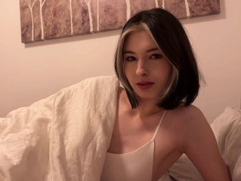 Cutie Kim cheats on her old hat modern with her stepbro close by hot POV action