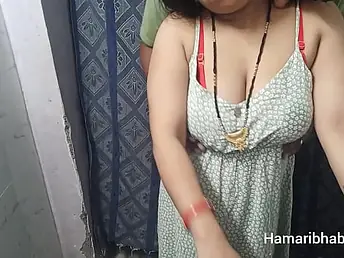 Gorged Indian Bhabhi Devi & Abhi obtain naughty near red-hot Desi sesh