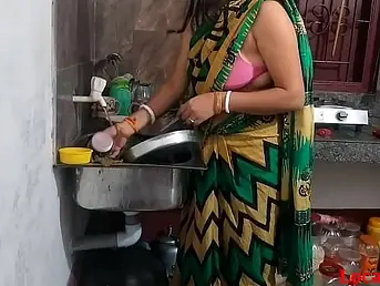 Desi wifey Jiju and Sali Nail Devoid of get hideous in the kitchen room