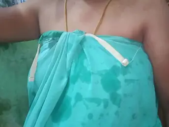 Desi Priyanka get hitched Saanthi2 gets their way pain in the neck drilled in doggystyle while Vetrivel watches