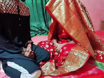 Hot Indian stepmom and stepson try a romantic night together
